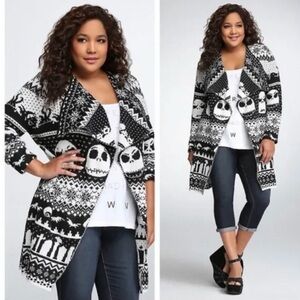 SOLD Disney Black and White Knit Sweater the nightmare before Christmas